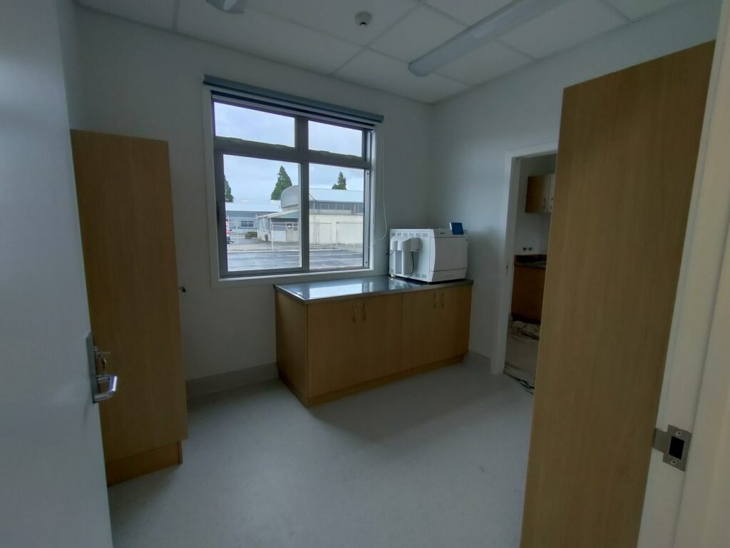 10 Murray Place - clinic room with built-in cabinetry