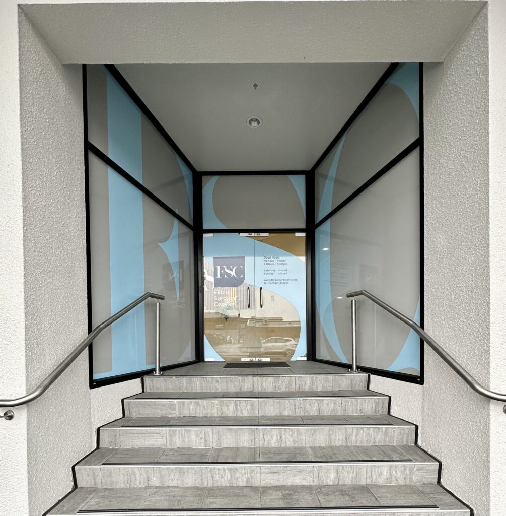 Filleul Surgical Centre - entrance stair and glazing
